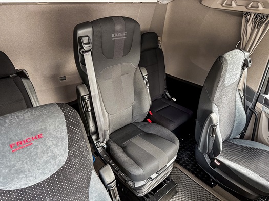 DAF-Kabinenansicht-Fahrschulkonfiguration-03