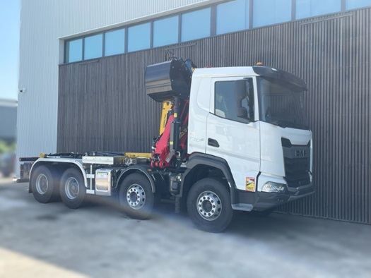 0G519536-DAF-XFc-480-32T-8X4-BRAS-GRUE