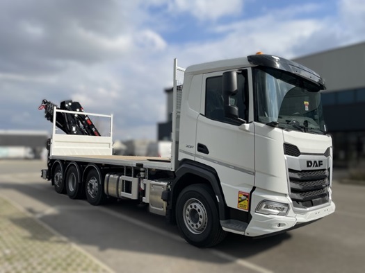 0G523361-DAF-XF-480-32T-8X2-PLATEAU-GRUE